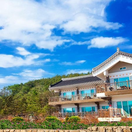 Starlight Journey Pension Gyeongju Exterior photo