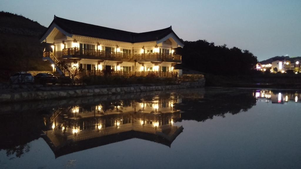 Starlight Journey Pension Gyeongju Exterior photo