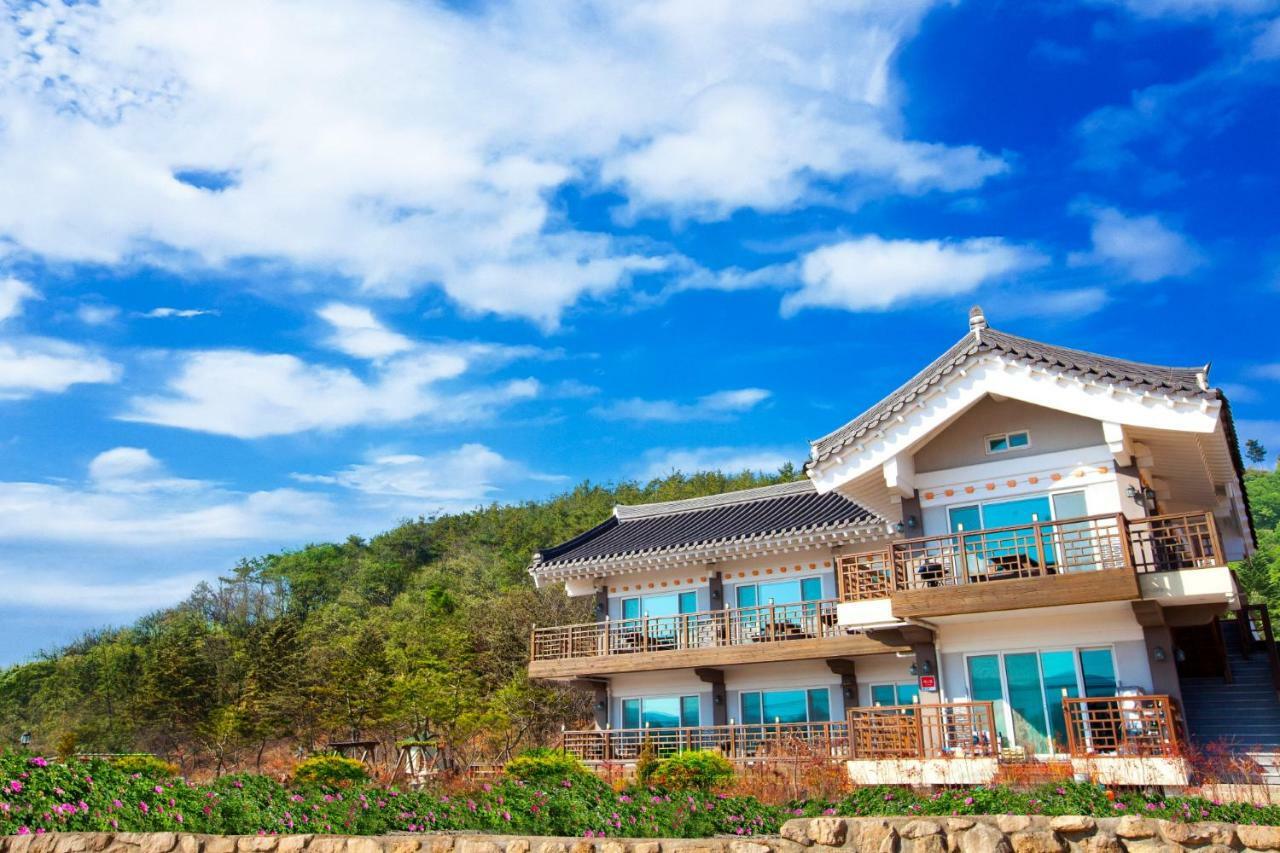 Starlight Journey Pension Gyeongju Exterior photo